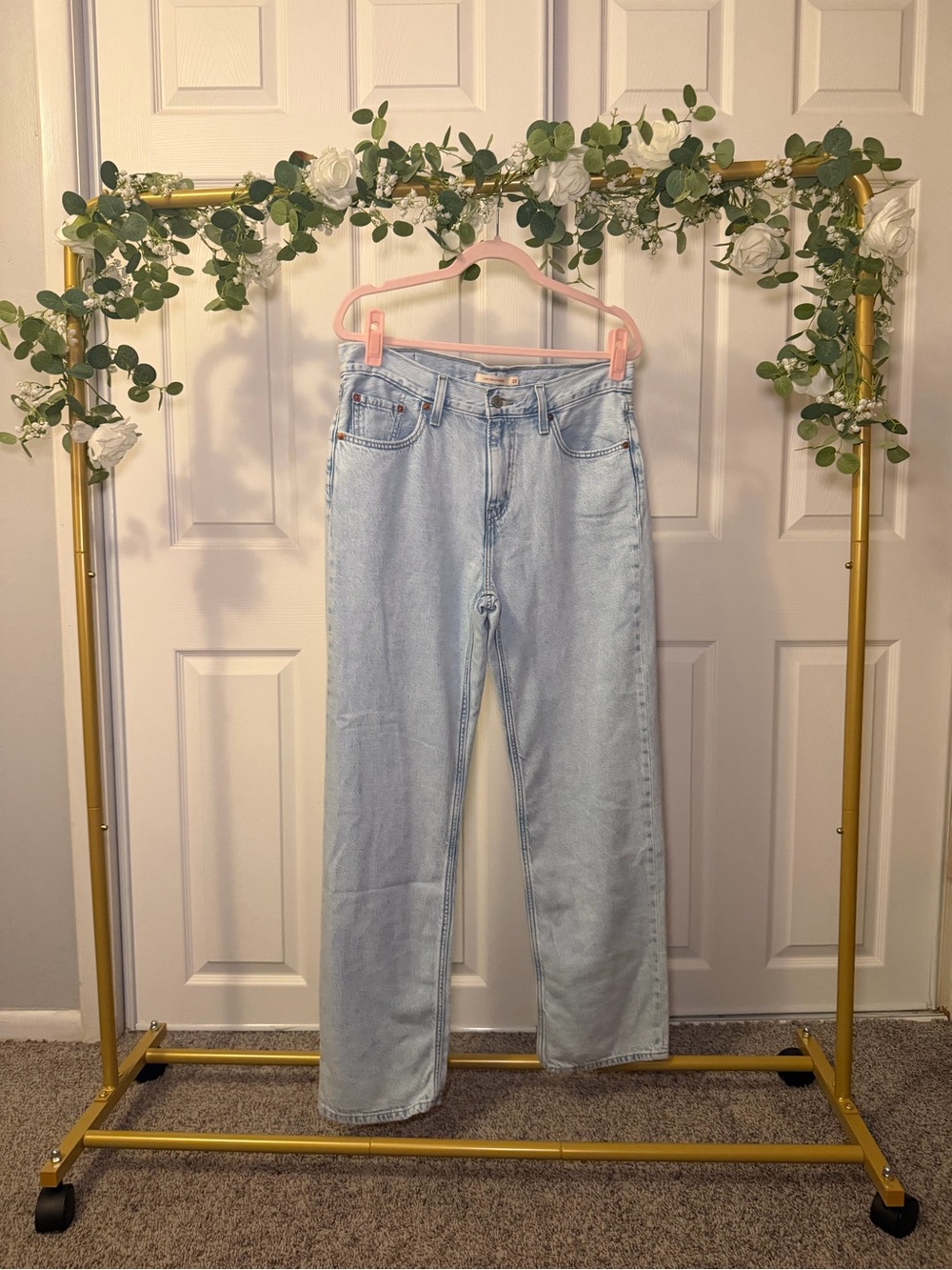 Levi’s Low Pro Straight Jeans Size 29 – Light Wash